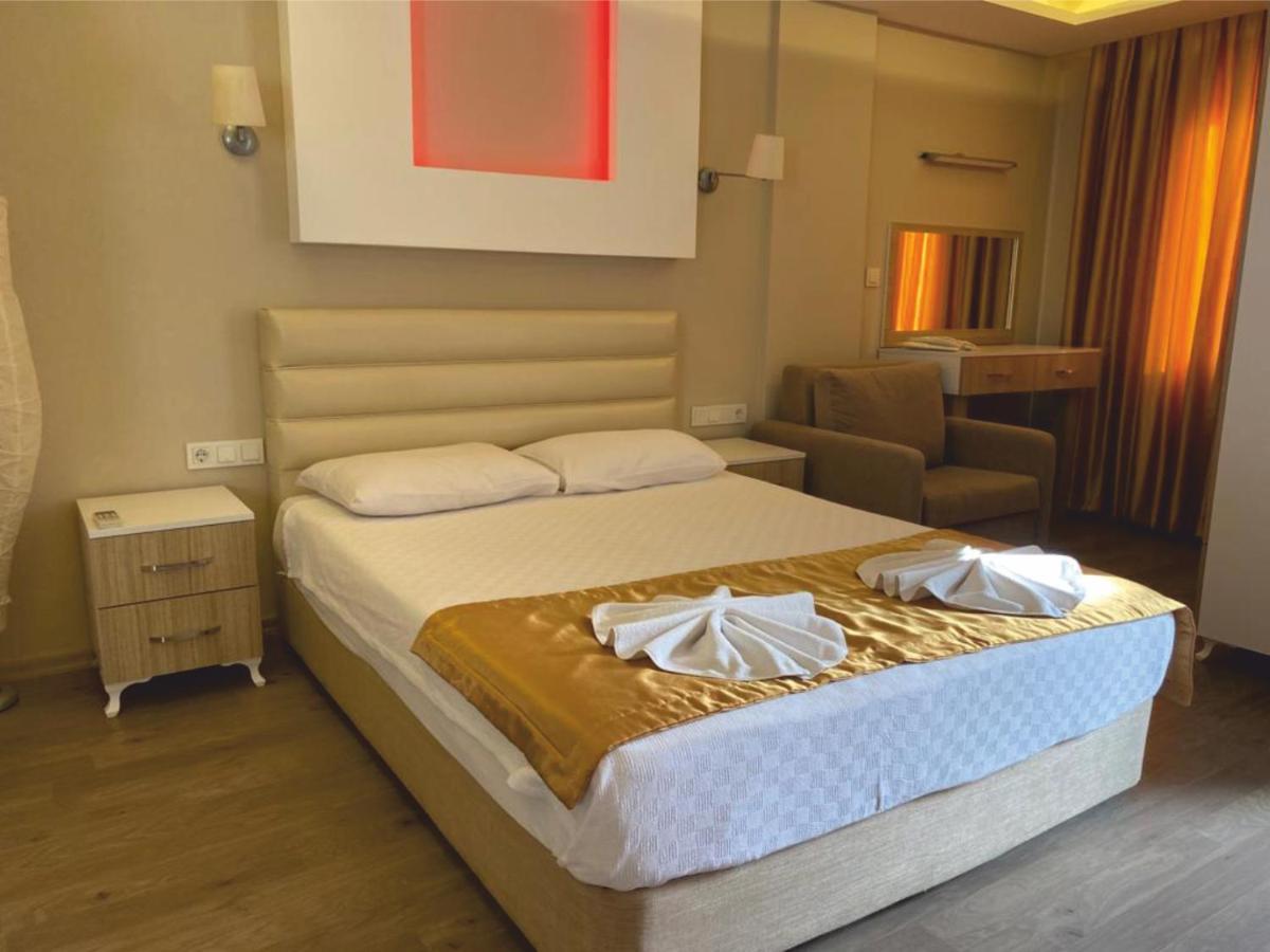 Arya Otel 马尔马里斯 外观 照片