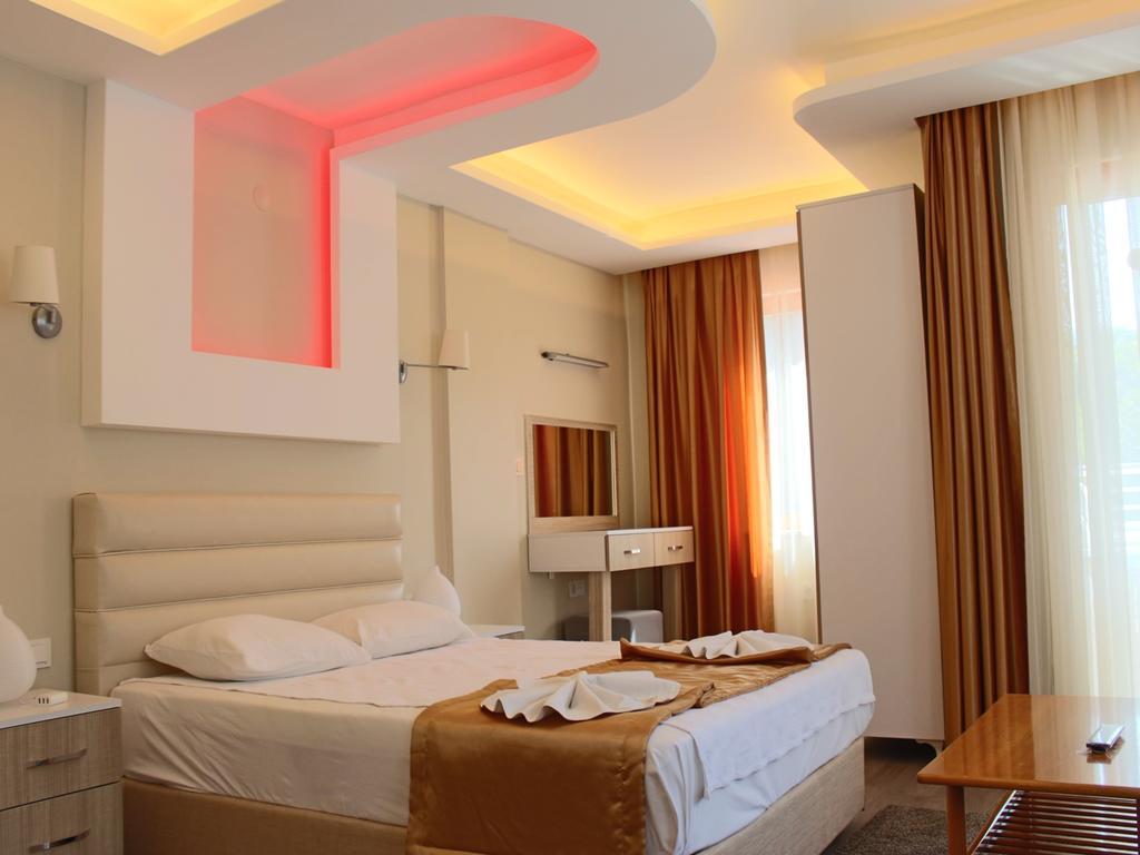 Arya Otel 马尔马里斯 外观 照片