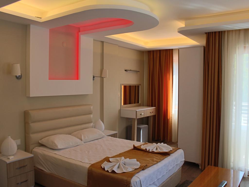 Arya Otel 马尔马里斯 外观 照片