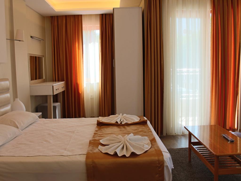 Arya Otel 马尔马里斯 外观 照片