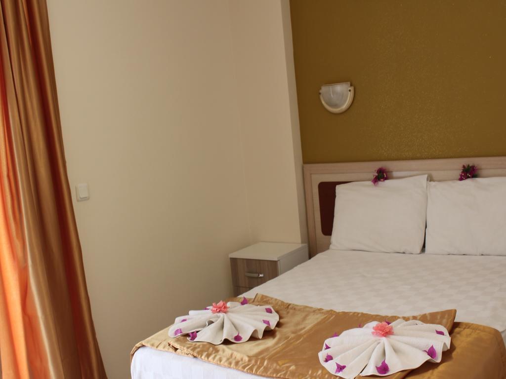 Arya Otel 马尔马里斯 外观 照片